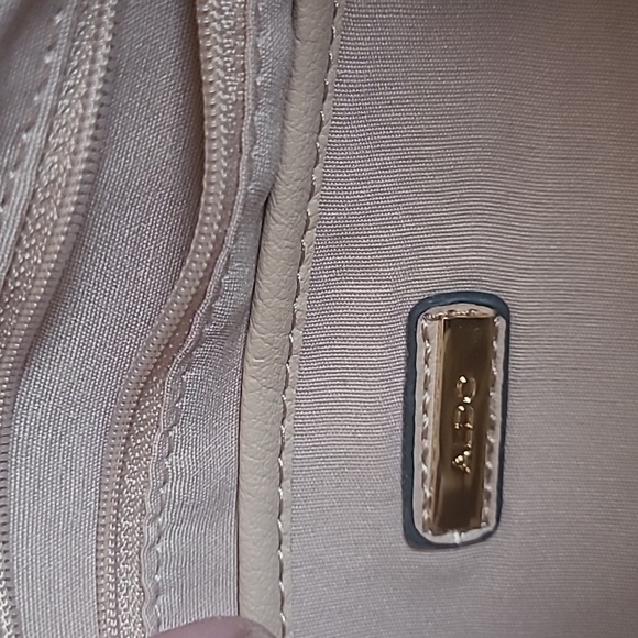 Purse - Picture 2 of 3